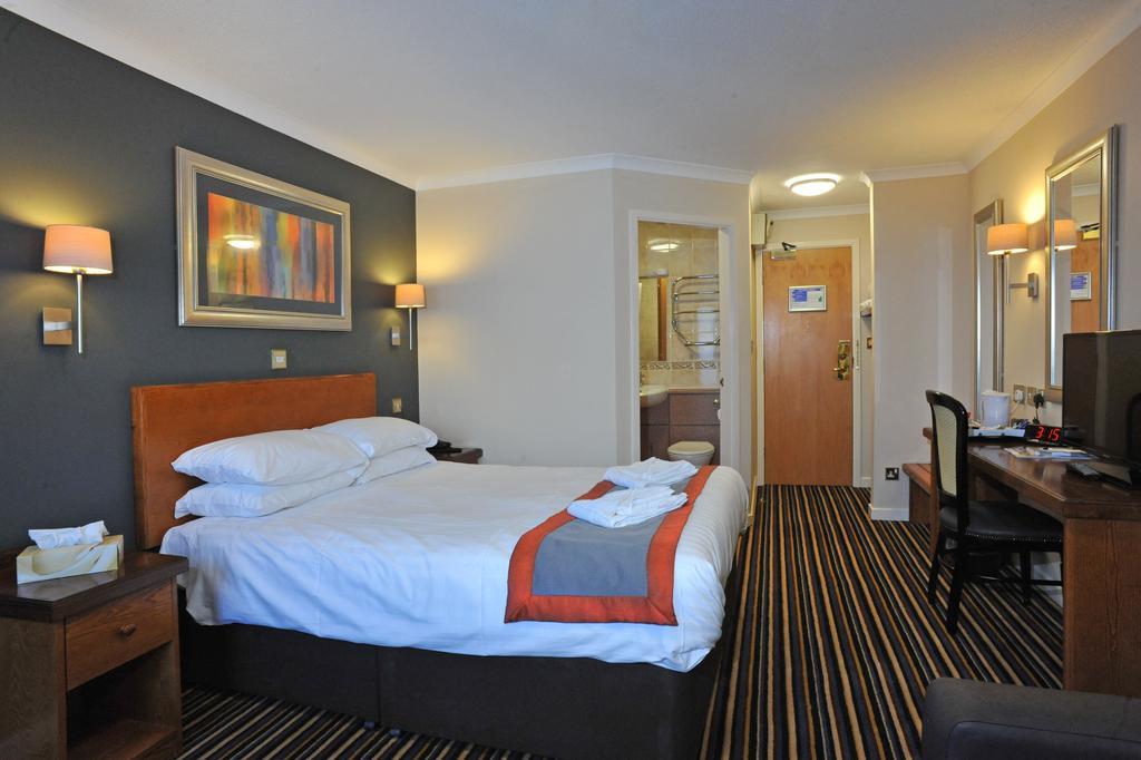 Weathervane Hotel By Greene King Inns Stoke-on-Trent Room photo